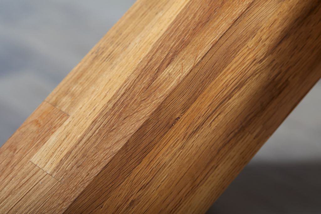 Tables, chairs & storage
