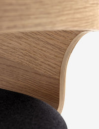 Silla de comedor HVIDOVRE roble natural/tela negro